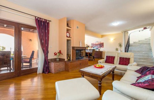 Viskovo House | 3 bedroom accommodation in Marcelji