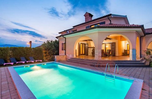 Viskovo House | 3 bedroom accommodation in Marcelji