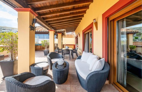 Torrequebrada House | 3 bedroom accommodation in Benalmádena