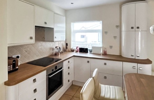 Morfa Bychan Cottage | 3 bedroom accommodation in Morfa Bychan, near Porthmadog