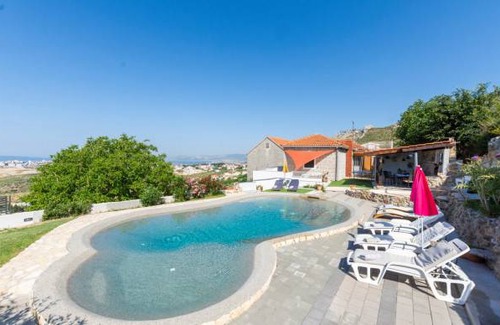 Kucine House | 3 bedroom accommodation in Kucine