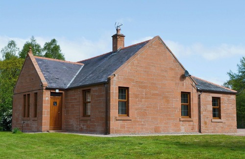 Lockerbie Cottage | 3 bedroom accommodation in Johnston Bridge, near Lockerbie