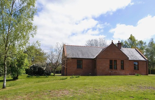Lockerbie Cottage | 3 bedroom accommodation in Johnston Bridge, near Lockerbie