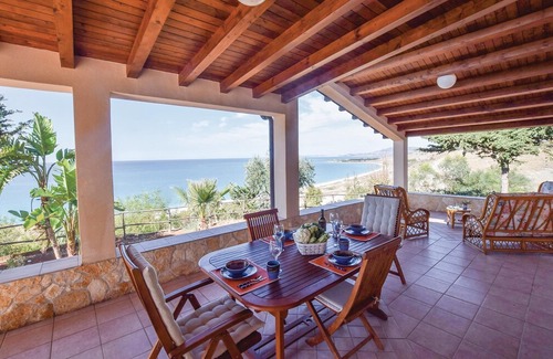 Ribera House | 3 bedroom accommodation in Ribera -AG-