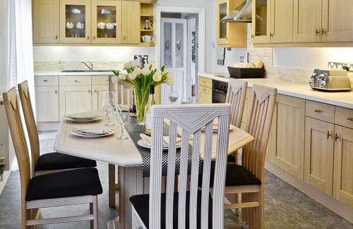 Llanybri Cottage | 3 bedroom accommodation in Llansteffan, near Carmarthen