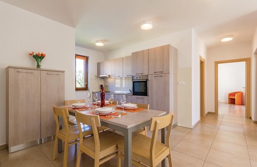 Kavran House | 3 bedroom accommodation in Kavran
