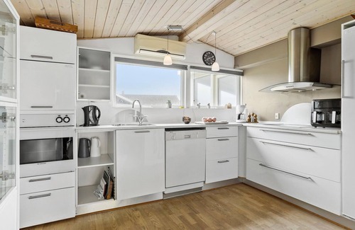 Lihme House | 3 bedroom amazing home in Spøttrup