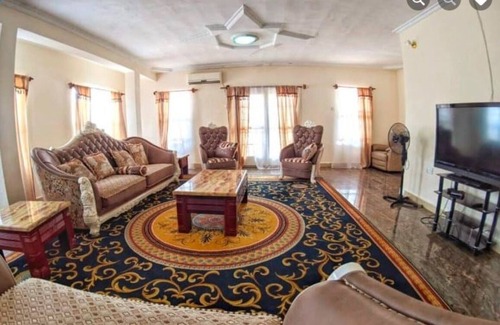 Freetown Apartment | 3 bedroom apartment close to the beach
