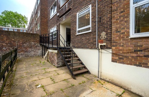 Westbourne Green Apartment | 3 Bedroom Apartment in Little Venice by Paddington