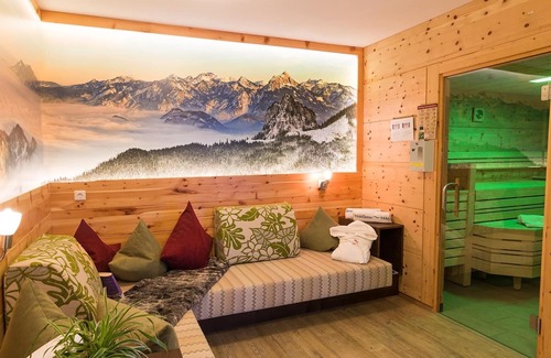 Mayrhofen Apartment | 3 bedroom apartment with private sauna, directly at the ski lift in the center