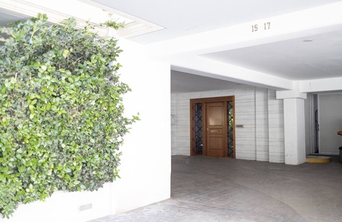 Kinosargous Apartment | 3 bedroom apt in Athens with Acropolis View