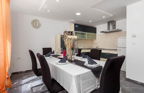 Jurdani House | 3 bedroom awesome home in Jurdani