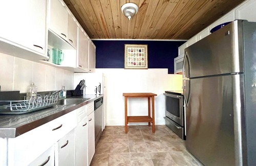 Pass-a-Grille House | 3-Bedroom Beachfront Home “Con La Marea” - Fall Promotion Rates