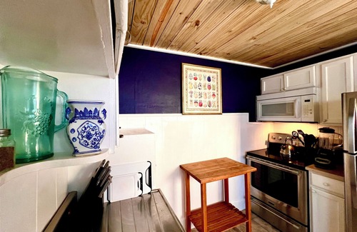 Pass-a-Grille House | 3-Bedroom Beachfront Home “Con La Marea” - Fall Promotion Rates