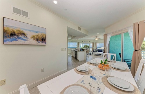 Englewood Condo | 3 Bedroom- Beachfront Condo with Amazing Sunset Views of the Gulf