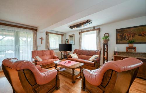 Ljubescica House | 3 Bedroom Beautiful Home In Novi Marof