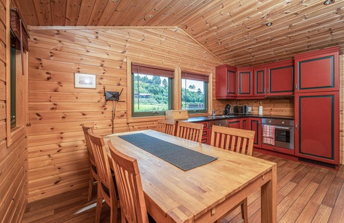 Frei House | 3 bedroom beautiful home in øydegard