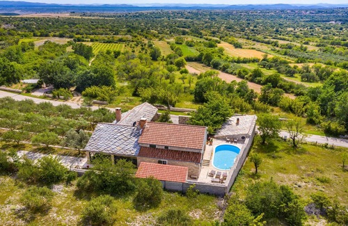 Lisicici House | 3 bedroom beautiful home in Lisicic
