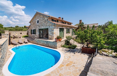 Lisicici House | 3 bedroom beautiful home in Lisicic