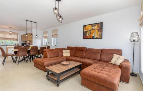 Marcana House | 3 Bedroom Beautiful Home In Segotici