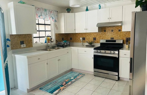 Charlotte Amalie House | 3-bedroom bungalow in brilliant Charlotte Amalie with AC and parking.