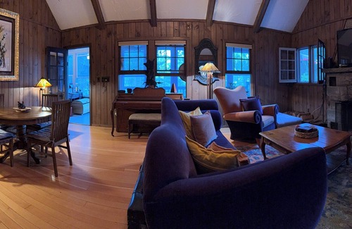 Smallwood Cabin | 3-bedroom cabin in serene Smallwood 5 min from Bethel Center for the Arts