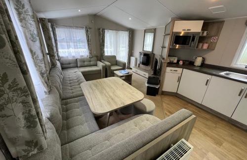Shanklin Apartment | 3 Bedroom Caravan MC37, Shanklin, Isle of Wight