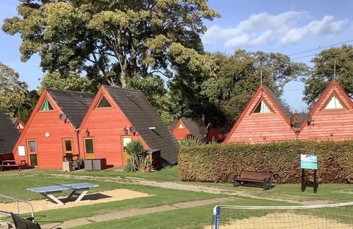 Deal Ski Chalet | 3 Bedroom Chalet on the coast with pool and tennis