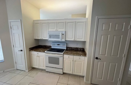 Crown Pointe Condo | 3-bedroom condo in beautiful Naples with a phenomenal lake view