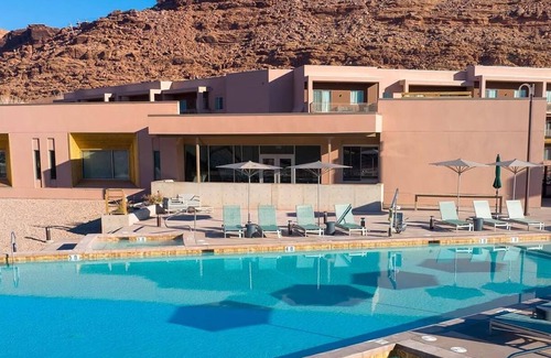 Moab Condo | 3-bedroom condo in gorgeous Moab with AC, fitness room. Start your adventure