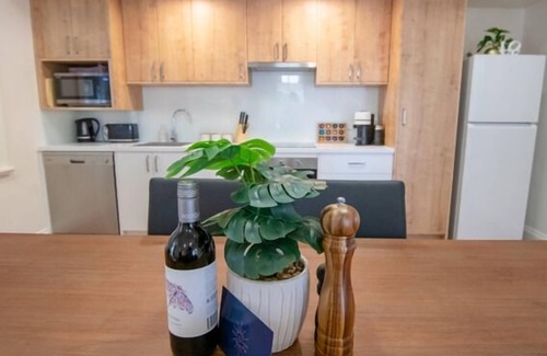 Albany Cottage | 3 bedroom cottage with a central location that can't be beaten.