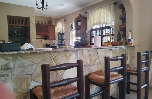 Dar es Salaam House | 3-bedroom Country Home in Dar es Salaam with Gardens, 5G WiFi and AC