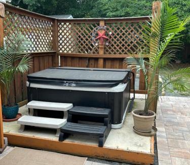 Wilmington House | 3 Bedroom Cozy Cottage with fenced in backyard and hot tub 4 miles to the beach