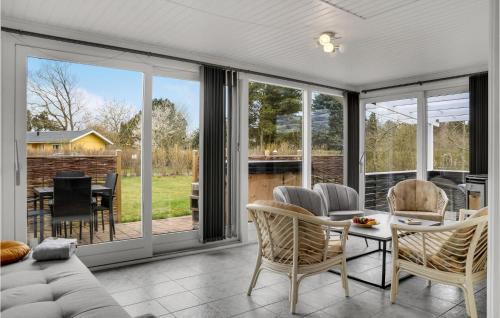 Dannemare House | 3 Bedroom Cozy Home In Dannemare