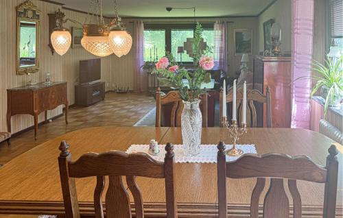 Nassjo House | 3 Bedroom Cozy Home In Nässjö