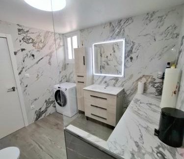 Peniscola House | 3 Bedroom home with Private Pool & Parking