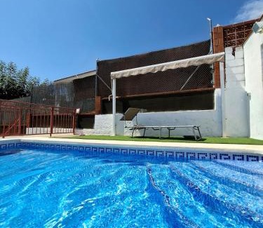 Peniscola House | 3 Bedroom home with Private Pool & Parking