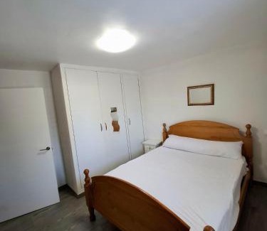 Peniscola House | 3 Bedroom home with Private Pool & Parking