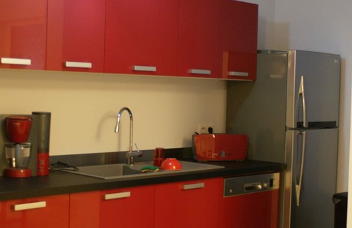 Arcachon House | 3 bedroom house, 50m from the beach, communal gym swim spa and sauna