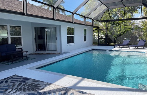 Marco Island House | 3-bedroom house close to beach with screened-in pool on tropical Marco Island