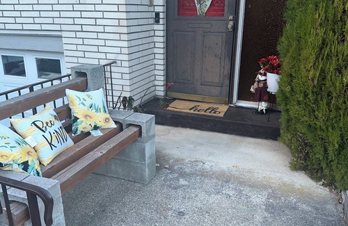 Wallace House | 3-bedroom house in charming Silverton with AC, WiFi. Enjoy your stay