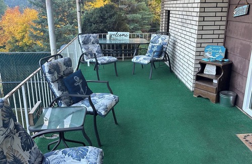 Wallace House | 3-bedroom house in charming Silverton with AC, WiFi. Enjoy your stay