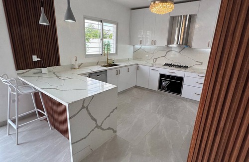 Cotui House | 3-bedroom house in Cotui with AC and fan