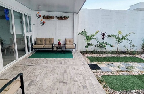 San Miguel House | 3-bedroom house in peaceful Nueva San Miguel with AC