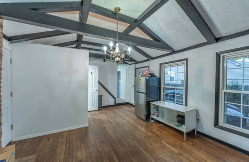 Dix Hills House | 3-bedroom house in peaceful Dix Hills with WiFi, AC. Enjoy tranquility