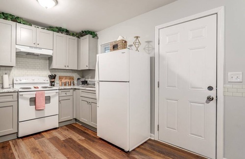 Belvedere Park House | 3-bedroom house in perfect Decatur with AC