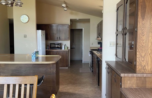 Fairview House | 3-bedroom house in superb Anchorage w WiFi two smart tvs