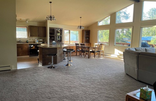 Fairview House | 3-bedroom house in superb Anchorage w WiFi two smart tvs