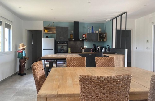 Les Assions House | 3-bedroom house + pool in southern Ardèche in the heart of vineyards, near rivers