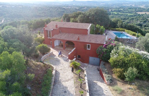 Arzachena Villa | 3 bedroom villa with swimming pool in a natural setting